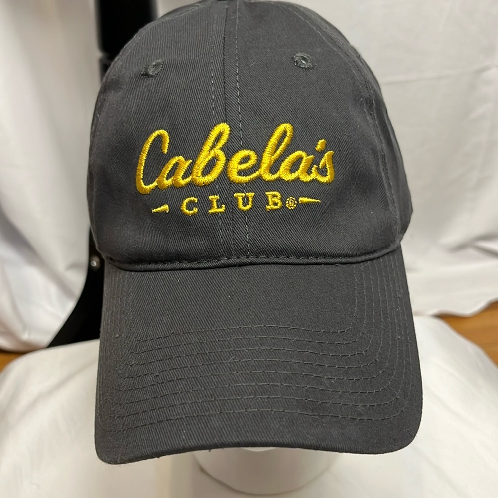 NWOT Cabela’s ball cap grey